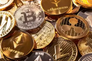 Bitcoin cae a su nivel ms bajo en dos aos y Ethereum cotiza a menos de USD 1.000