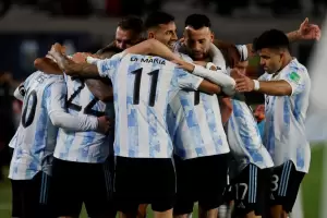 Qu� jugadores argentinos tienen el lugar asegurado en Qatar y qui�nes a�n disputan un puesto