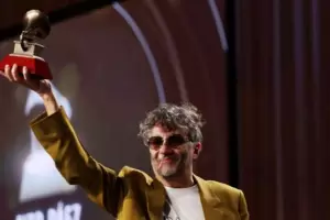 Fito Pez recibi el Premio a la Excelencia de los Latin Grammy