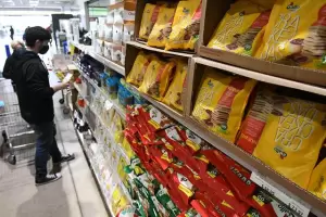 Analistas privados prevn una inflacin del 6,1% para febrero y estiman una cifra anual cercana al 100%