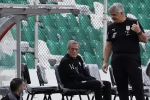 Aguardan a saber si continua o no Tabrez en la Selecin de Uruguay