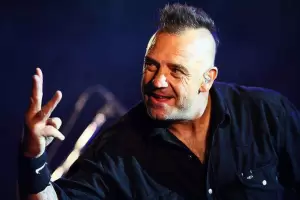 Ricardo Iorio conduca drogado y choc contra un poste de luz