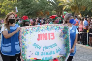 Gran Desfile de Egresaditos 2021 con magia navidea