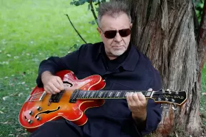 Len Gieco desminti un cobro millonario por actuar el Da de la Democracia