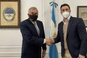 El gobernador de Jujuy busca mercados en Europa para la inminente industria nacional del cannabis