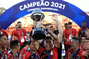 Paranaense venci� a Bragantino y se consagr� campe�n de la Sudamericana