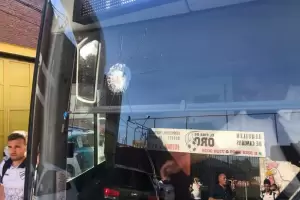 Violencia en el ftbol: hinchas de Morn recibieron al plantel de Quilmes con piedrazos