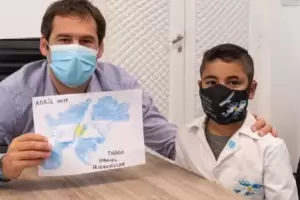 Un nene pidi que las Islas Malvinas estn bordadas en los guardapolvos y su idea se convirti en ley