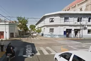 Un motociclista herido tras un choque en pleno centro