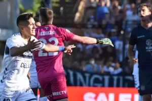 Gimnasia gole a Talleres y le da una mano a River que con un empata le alcanza para coronarse