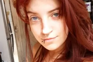 Una adolescente fue a visitar a un amigo y la encontraron muerta