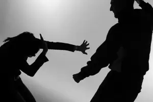 Violento agredi a su pareja en un motel: fue detenido