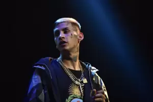 Furioso: L-Gante abandon� un show porque le tiraron una lata de cerveza