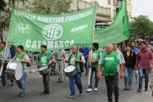 Municipios se suman al reclamo por el bono de fin de a�o