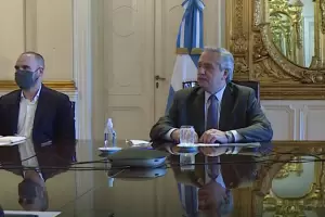 El Gobierno ratific que pagar al FMI en diciembre y justific el cepo a las cuotas para vuelos al exterior