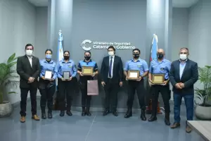 Seguridad distingui a los Policas que salvaron la vida de tres nios