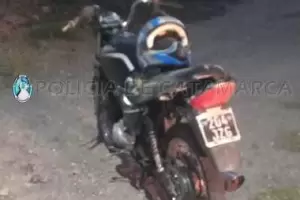 Derraparon en una moto y resultaron lesionados