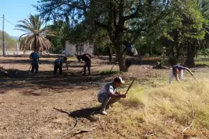Internos del Servicio Penitenciario acondicionan escuela de Nueva Coneta