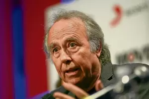 Joan Manuel Serrat anunci� su retiro de los escenarios