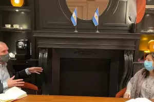 Un delegacin argentina parti a Washington para avanzar en el acuerdo con el FMI