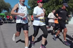 Se corre la tradicional carrera atletica en homenaje a la Virgen del Valle