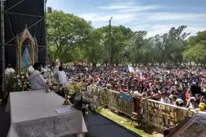 Madre, otrganos en este da las gracias que Dios ha preparado para cada uno de los que vinimos a verte