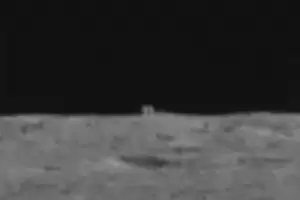 El rover chino Yutu-2 descubre una �caba�a misteriosa� con forma de cubo en la cara oculta de la Luna