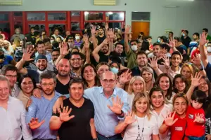 Hay que priorizar la conformacin del bloque para ponerle freno al Gobierno