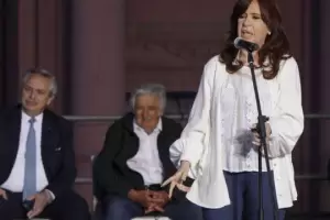 Cristina Fernndez de Kirchner plante que el FMI debe ayudar a "recuperar de los parasos fiscales los miles de millones de dlares en evasin"