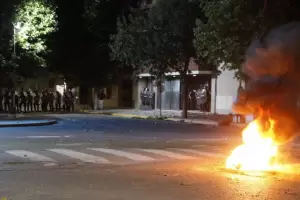 Se produjeron incidentes en la marcha para pedir justicia por Luciano Olivera, el joven asesinado por un polic�a