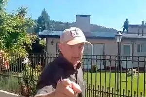 Por un escrache de un grupo antiminero, un diputado provincial afirm que votar a favor de las mineras