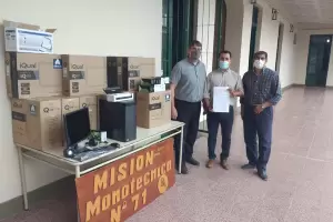 Educacin entreg 10 computadoras nuevas a la Misin Monotcnica N 71
