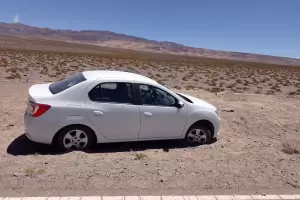 Un militar brasile�o volc� con su auto en la ruta 43