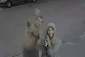 La familia del ladrn adolescente denunci al vecino que le oblig a mostrar el rostro ante la cmara de seguridad