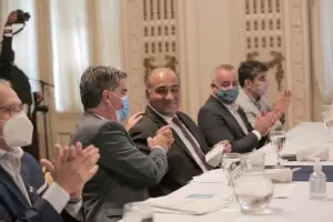 "No podemos mendigar": los gobernadores del norte del pas suben la presin por ms recursos