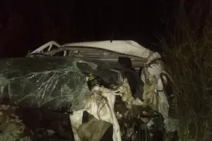 Era perseguido por abusar de su nieta y, cuando escapaba, muri en un choque contra un camin