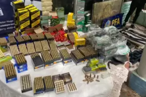 El gran arsenal que posea el lder de la secta "Abba Krishna", quien actualmente est acusado por trata de personas