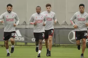 El plantel de River se rene para hacerse los hisopados y maana viajar a San Martn de los Andes