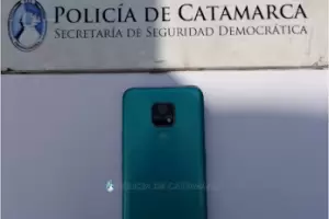 Secuestran un telfono celular en la Capital