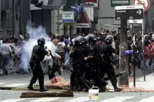 Homenaje a las vctimas de la brutal represin del 19 y 20 de diciembre de 2001