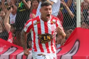 Barracas Central gan 5 a 0 a Quilmes y jugar por primera vez en su historia en Primera