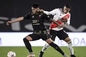 Faras est entre seguir en Coln o pasar a Boca. El que se baj fue River