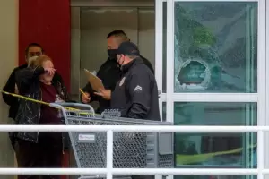 EE. UU.: en medio de una balacera, la polica mat a una adolescente de 14 aos mientras se probaba ropa en una tienda