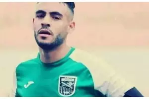 Conmocin en el ftbol: un jugador muri por un golpe en la cabeza en pleno partido en Argelia