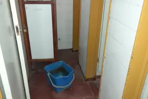 Hospital con olores nauseabundos y baos sin agua desde hace 3 das