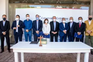 Ral Jalil les tom juramento a los nuevos ministros