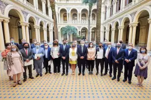 Alberto Fernndez y 23  gobernadores firmaron el nuevo consenso fiscal