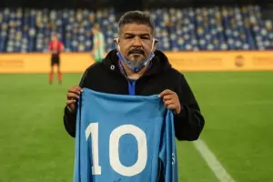 Dolor por la muerte del hermano menor de Diego Maradona