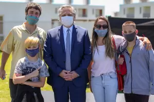 Importante entrega de viviendas del Procrear, con la presencia del presidente