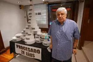 A modo de reclamo y desde prisin domiciliaria, Alberto Samid organiz un festejo por los 28 aos de la causa por asociacin ilcita